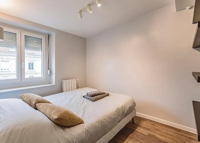 L'arc En Ciel, Face A La Cathedrale - 3d * Reims